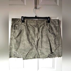 American Eagle mini skirt